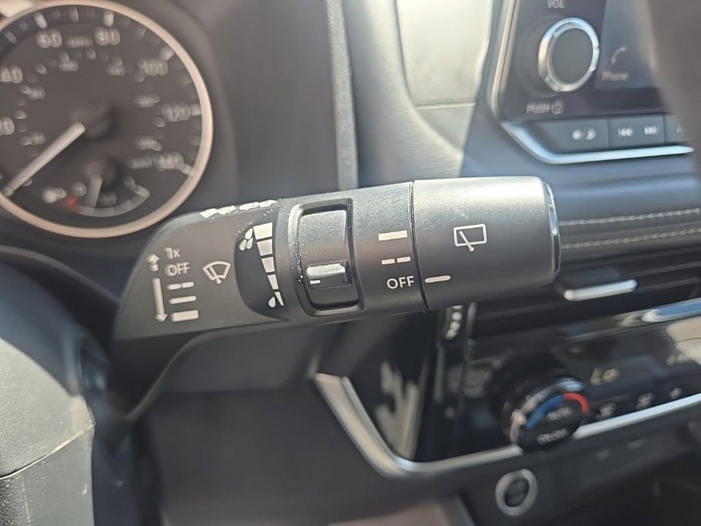 Used 2022 Nissan Rogue SV AWD/4WD image 23