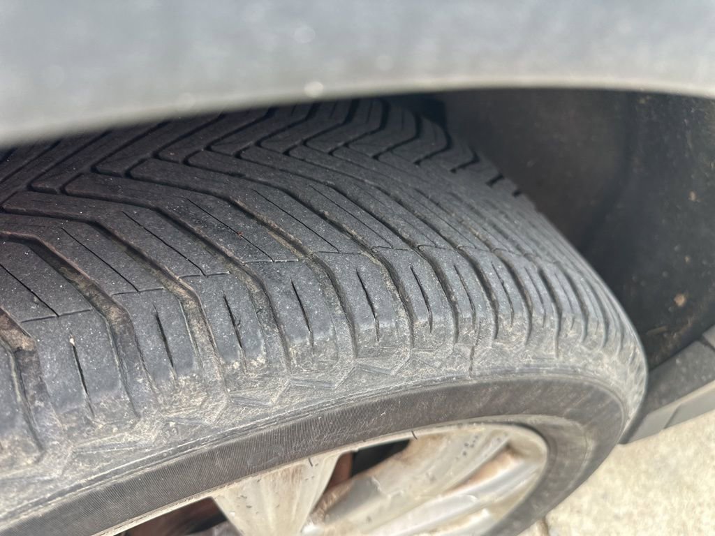 Used 2017 Ford Escape Titanium image 9