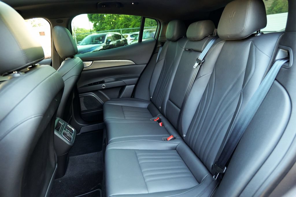Used 2023 Maserati Grecale Modena AWD/4WD image 29