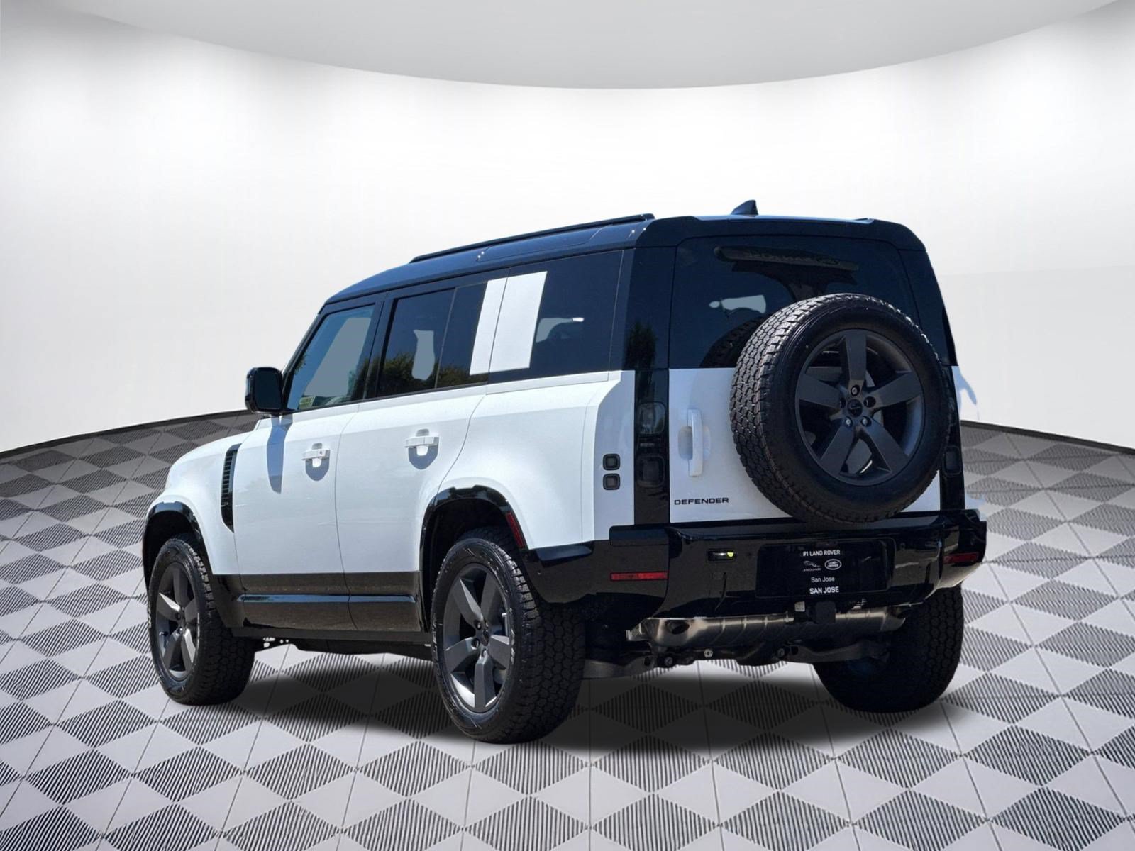 New 2026 Land Rover Defender 110 X-Dynamic SE AWD/4WD image 2