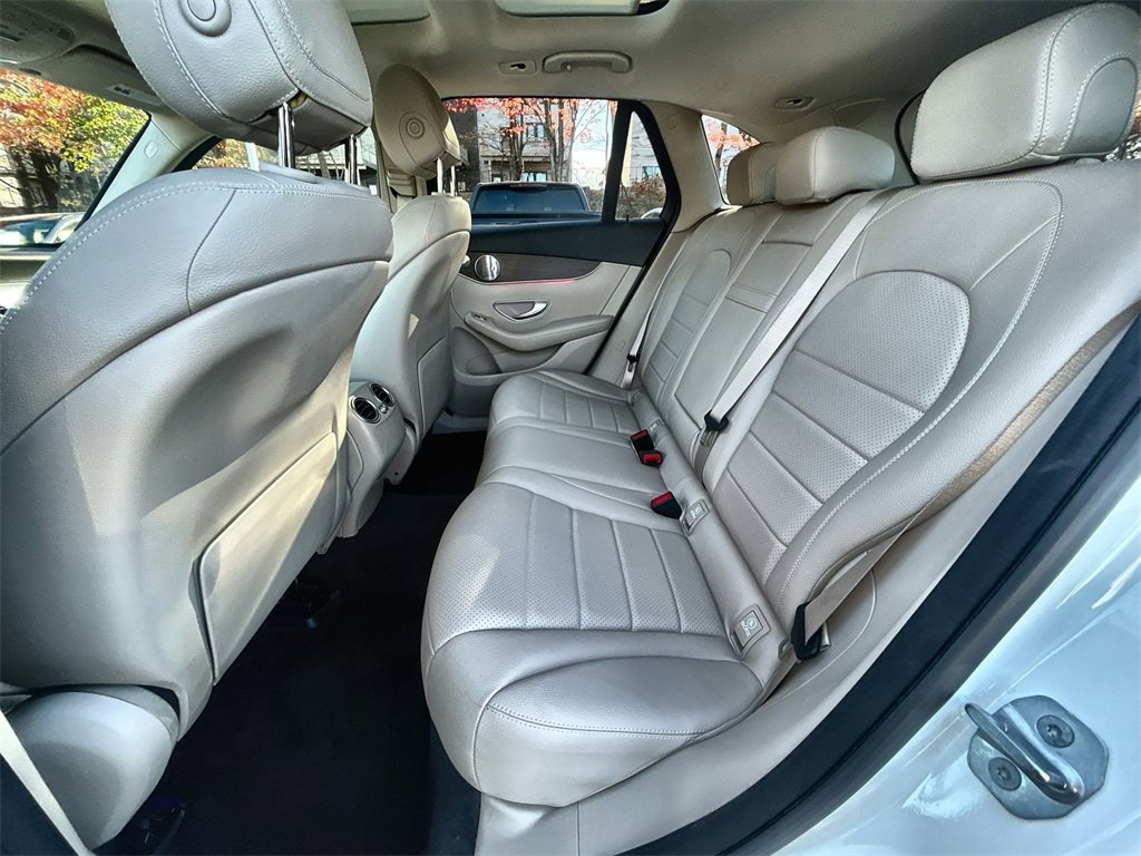 Used 2020 Mercedes-Benz GLC 300 4MATIC w/ Multimedia Package image 25