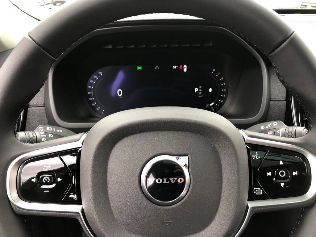 New 2026 Volvo XC90 B6 Plus w/ Protection Package Premier AWD/4WD image 13