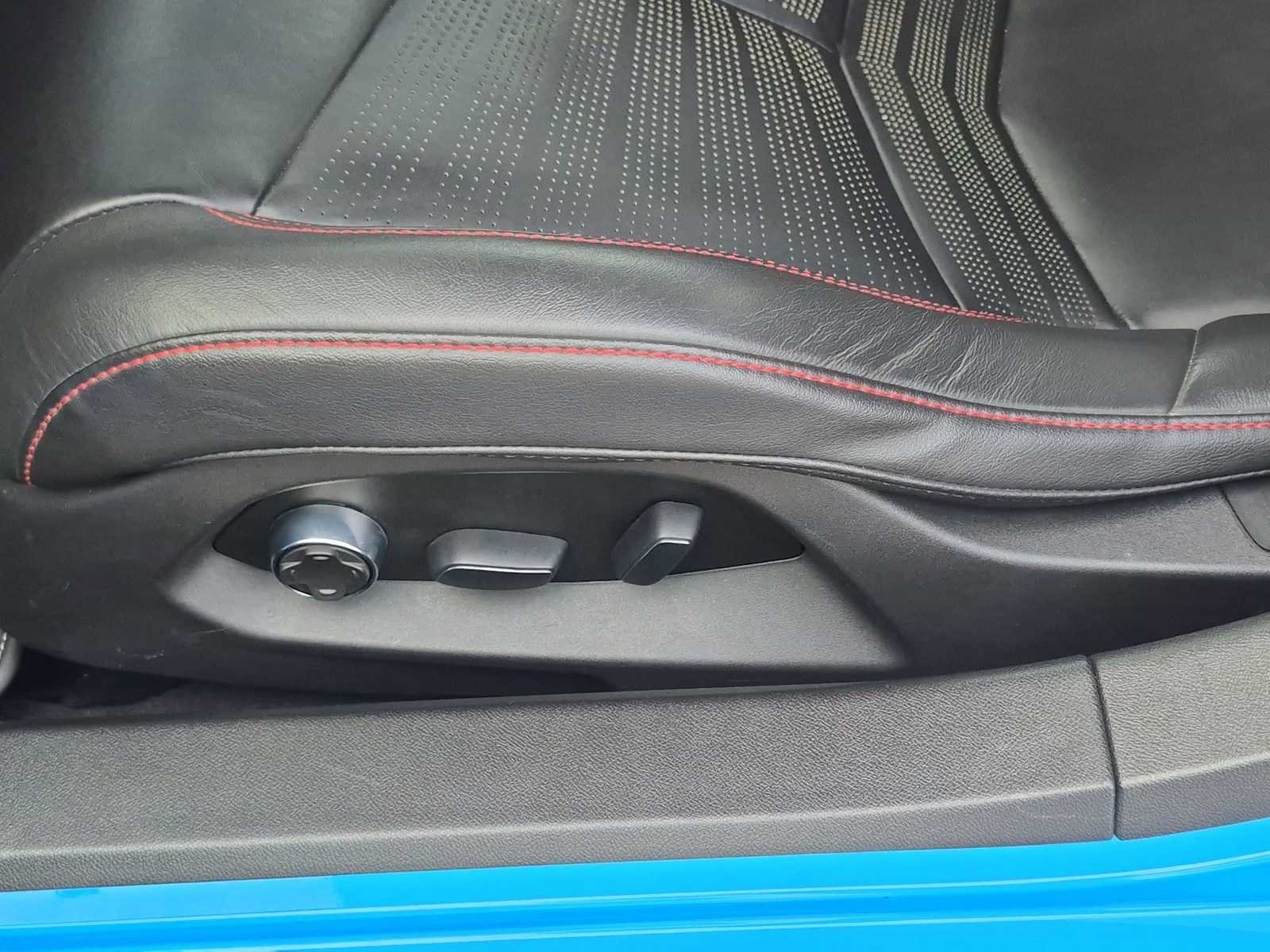 Used 2020 Chevrolet Corvette Stingray Premium Conv w/ 3LT Preferred Equipment Group RWD image 25