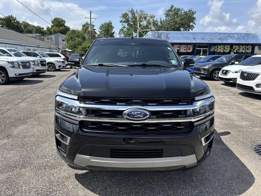 Used 2024 Ford Expedition Limited RWD image 2