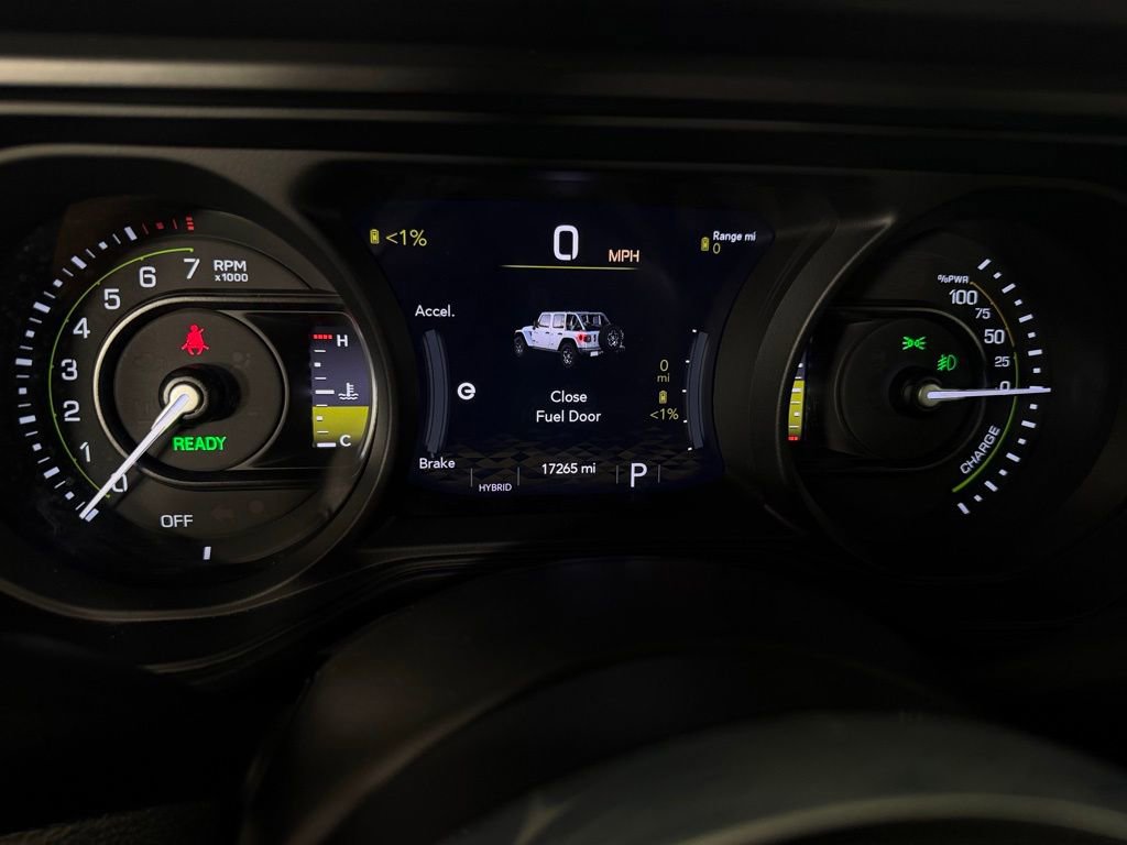 Used 2024 Jeep Wrangler Unlimited Sahara w/ Technology Group AWD/4WD image 18