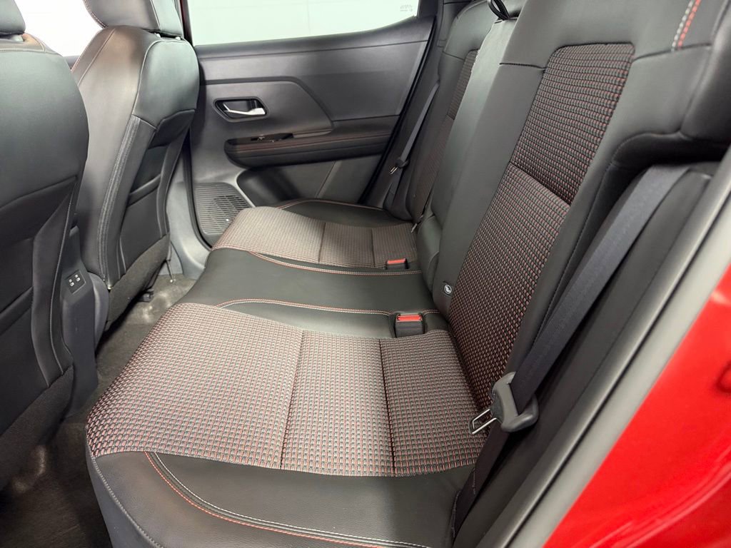 Used 2025 Nissan Kicks SR FWD image 25
