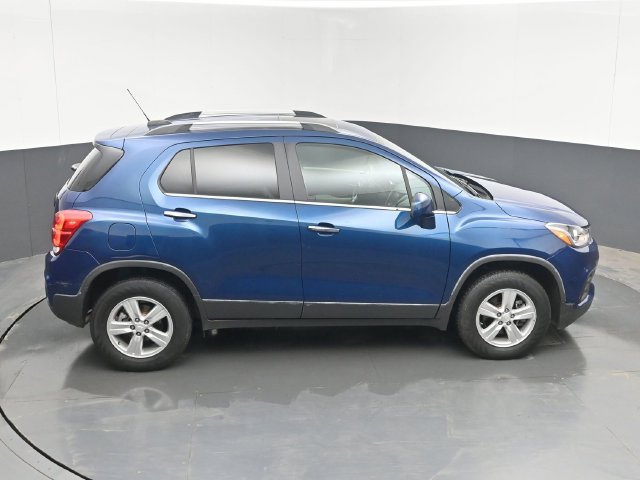 Used 2020 Chevrolet Trax LT w/ Sun & Sound Package AWD/4WD image 39