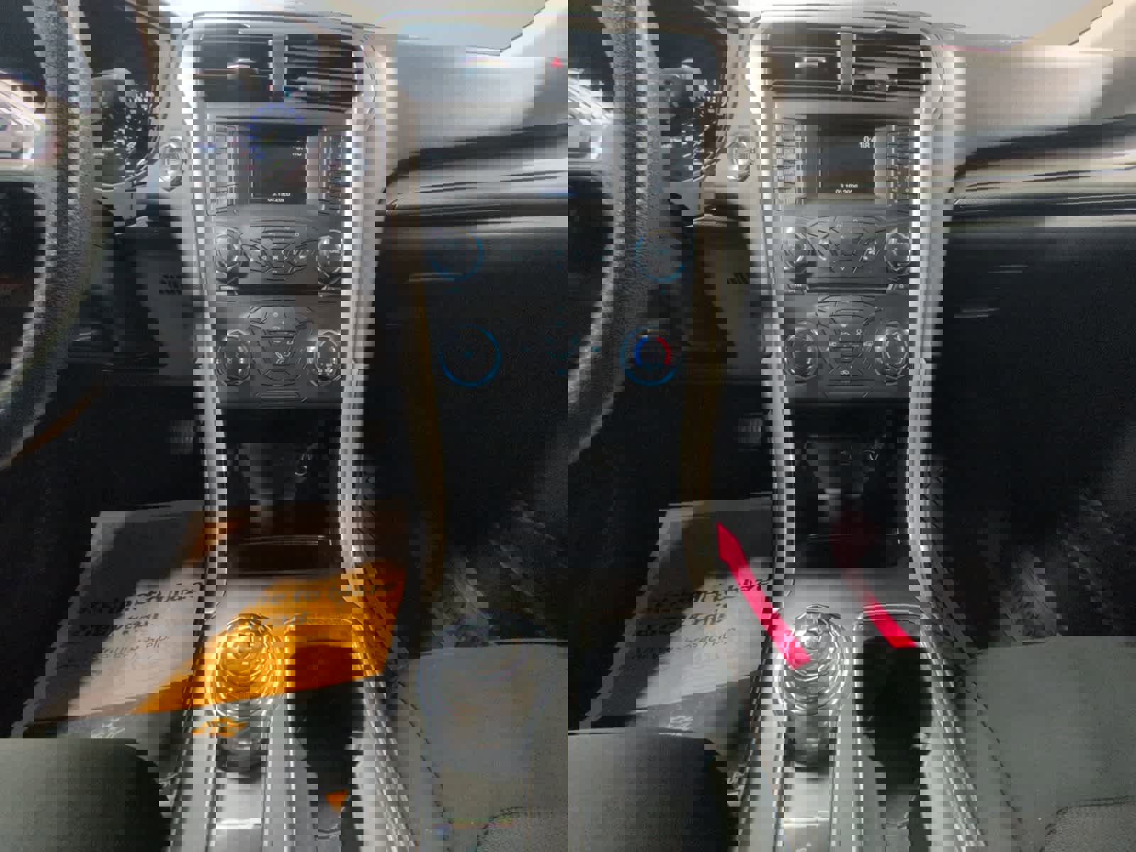 Used 2018 Ford Fusion SE image 11