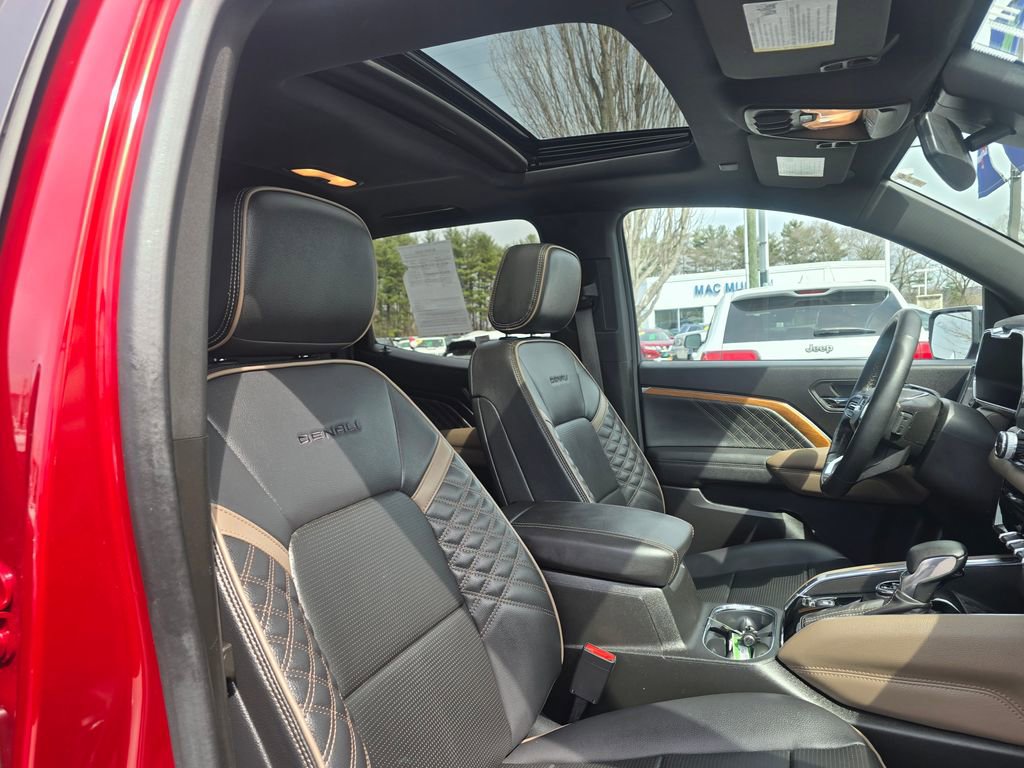 Used 2023 GMC Canyon Denali image 13