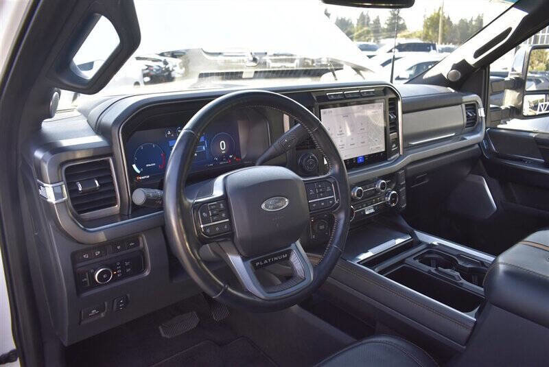 Used 2024 Ford F350 Platinum image 16