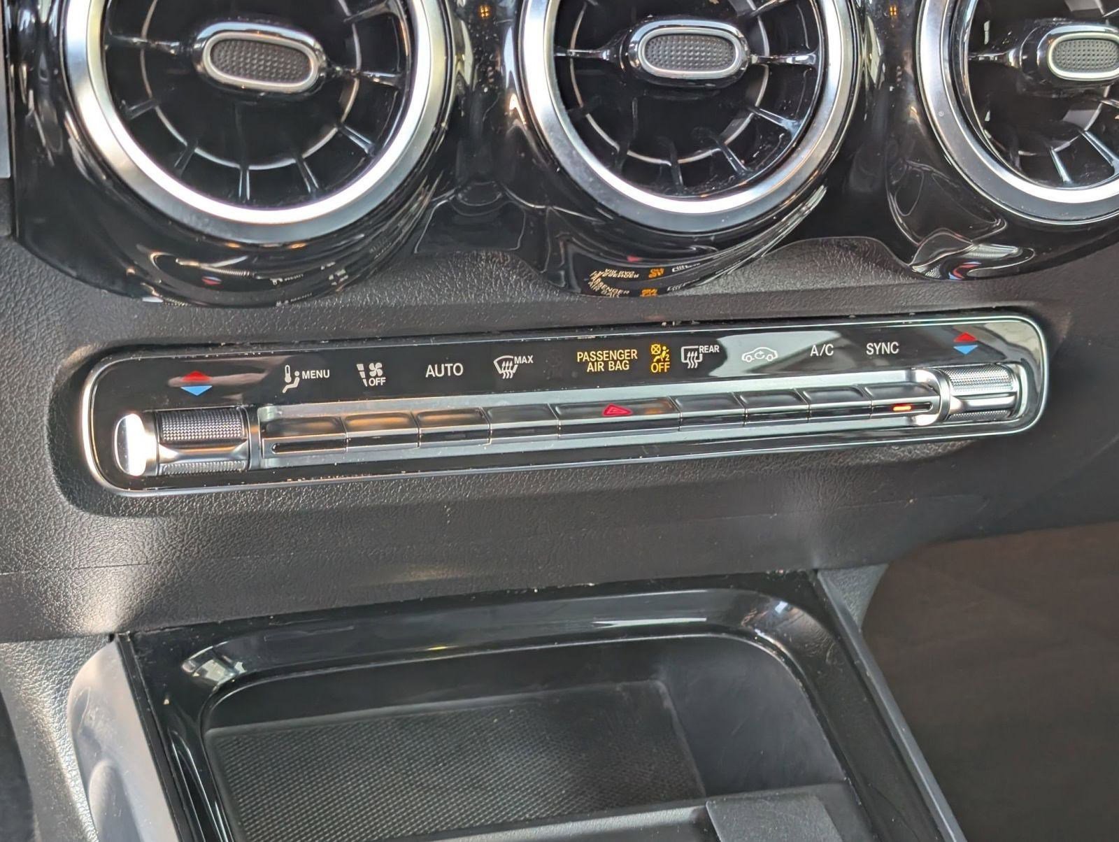 Used 2023 Mercedes-Benz GLB 250 4MATIC image 25