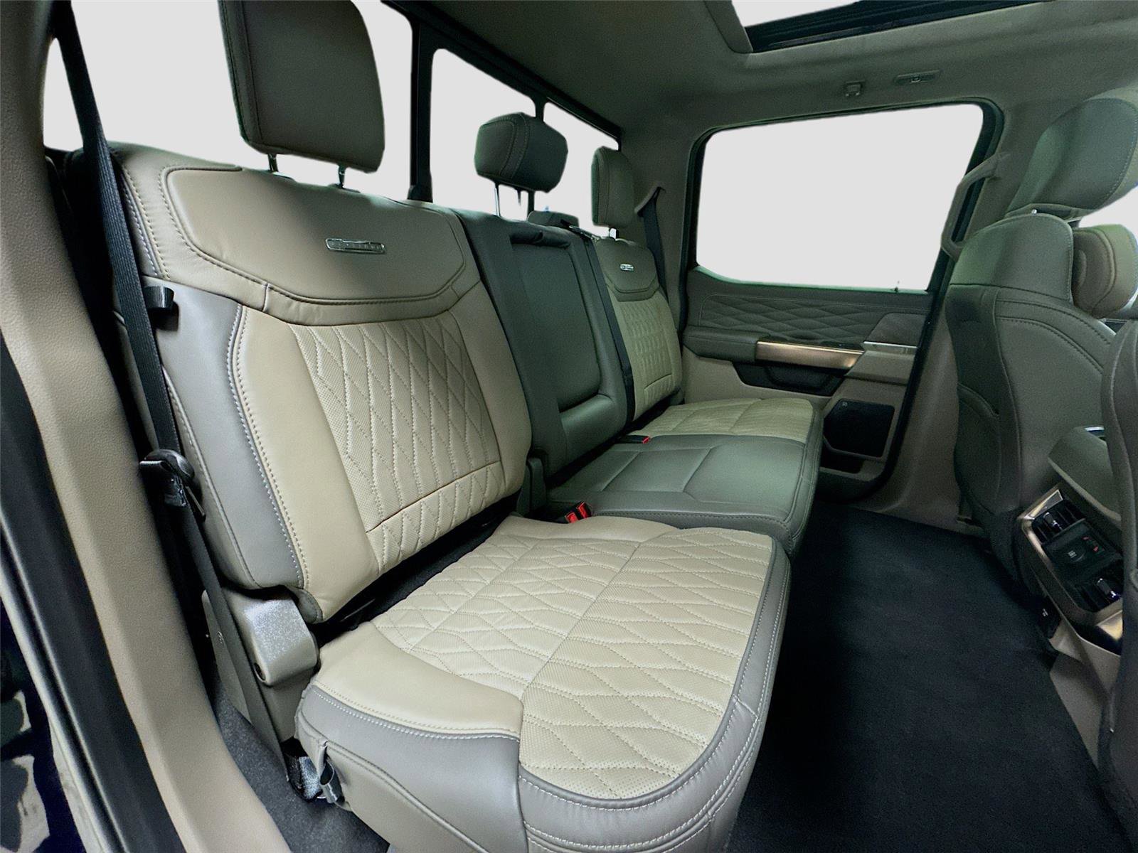 New 2025 Ford F350 Platinum w/ Platinum Plus Package image 28