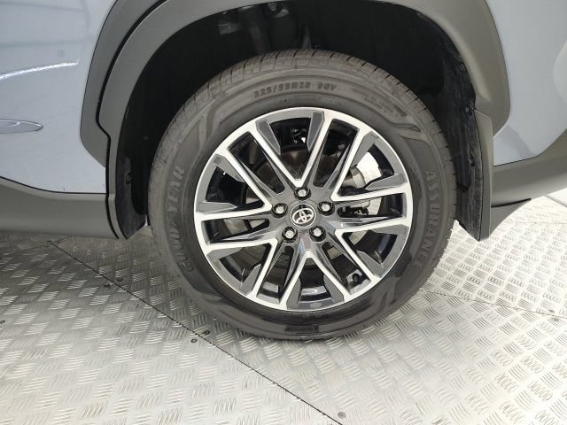 Certified 2026 Toyota Corolla Cross XLE FWD image 20