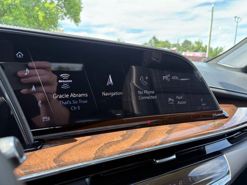 Used 2021 Cadillac Escalade Premium Luxury Platinum AWD/4WD image 28