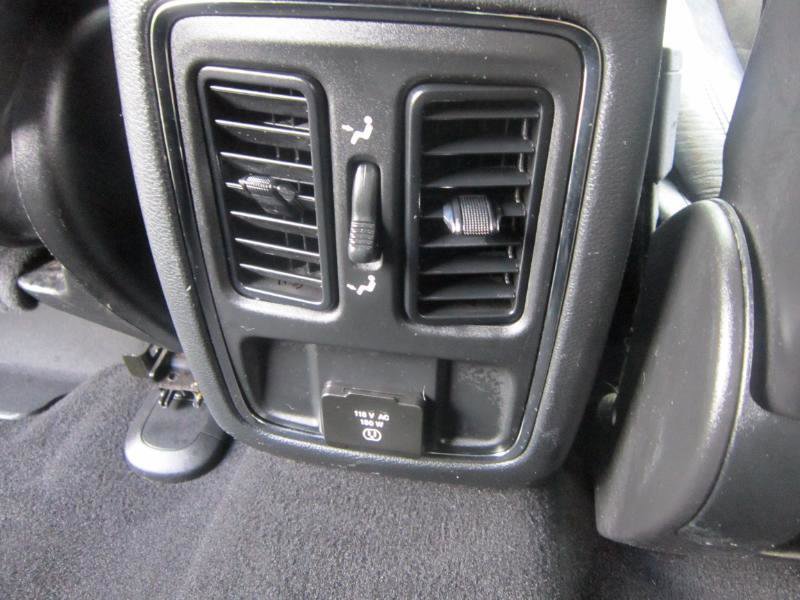 Used 2020 Jeep Grand Cherokee Altitude image 27