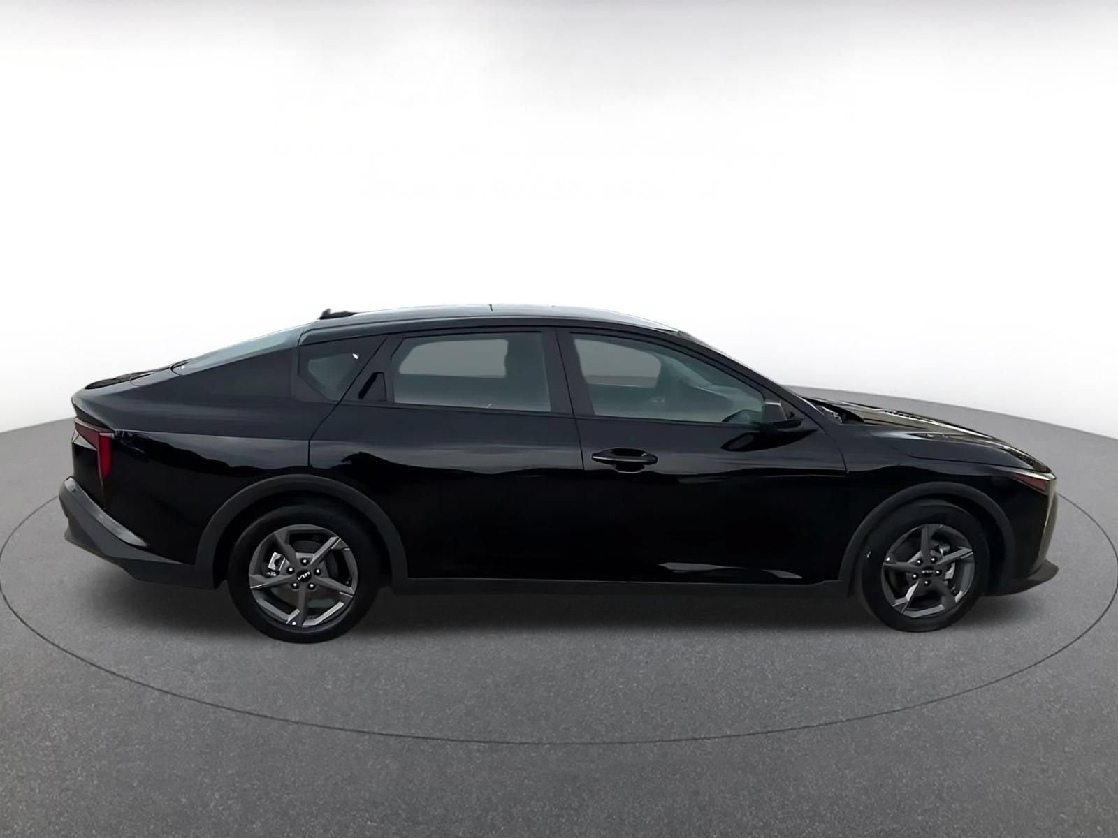 Used 2025 Kia K4 FWD image 15