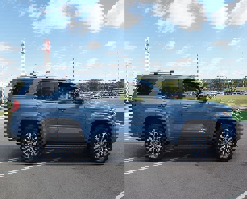 Used 2025 Toyota 4Runner Limited image 21