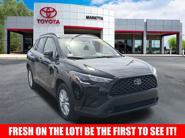 Used 2024 Toyota Corolla Cross LE w/ Moonroof Package FWD image 1