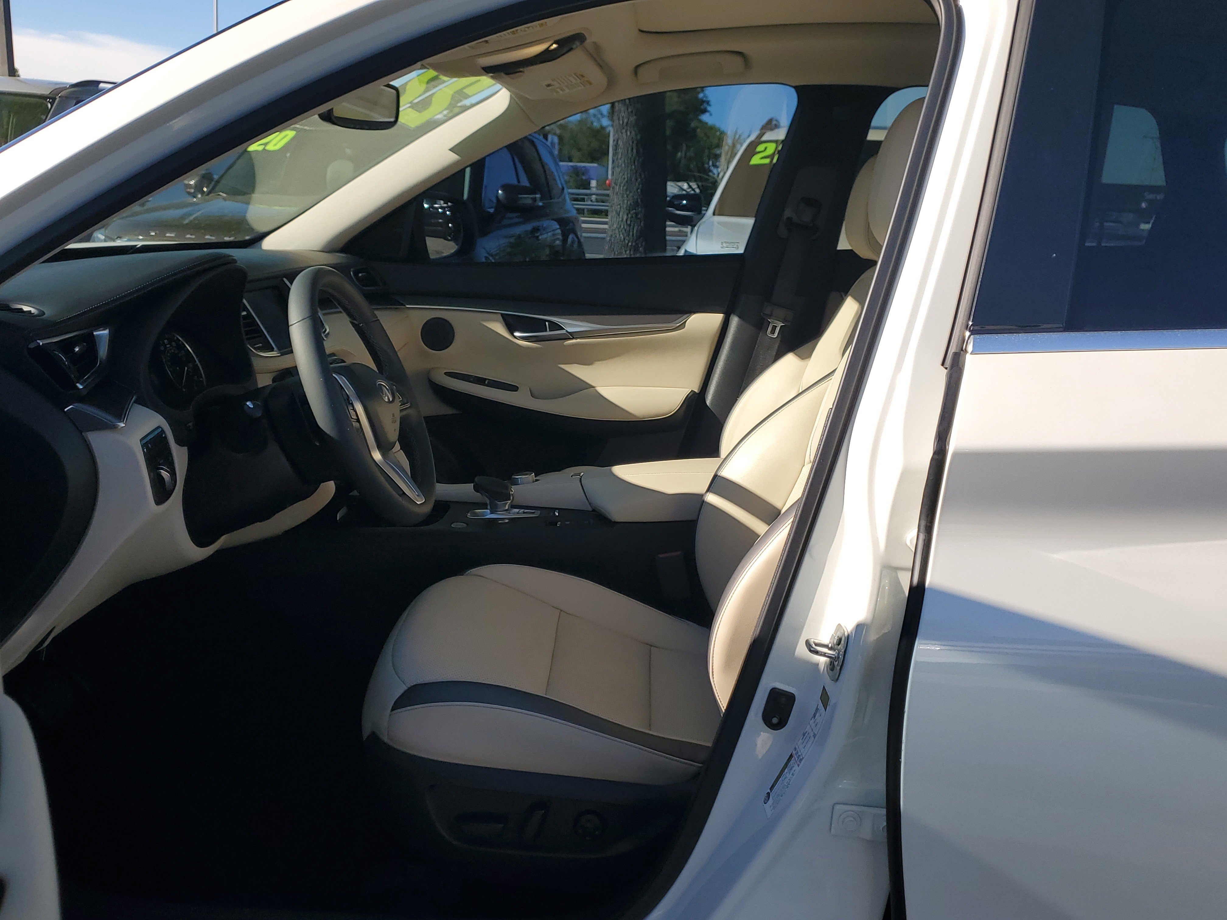 Used 2022 INFINITI QX50 Luxe image 18