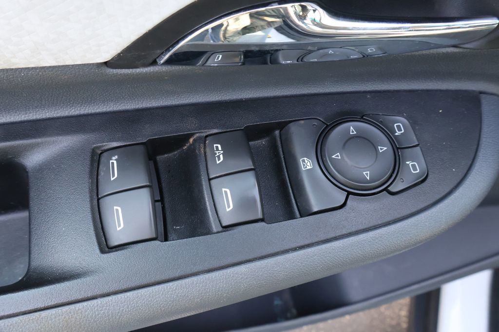 Used 2018 Chevrolet Bolt LT image 12