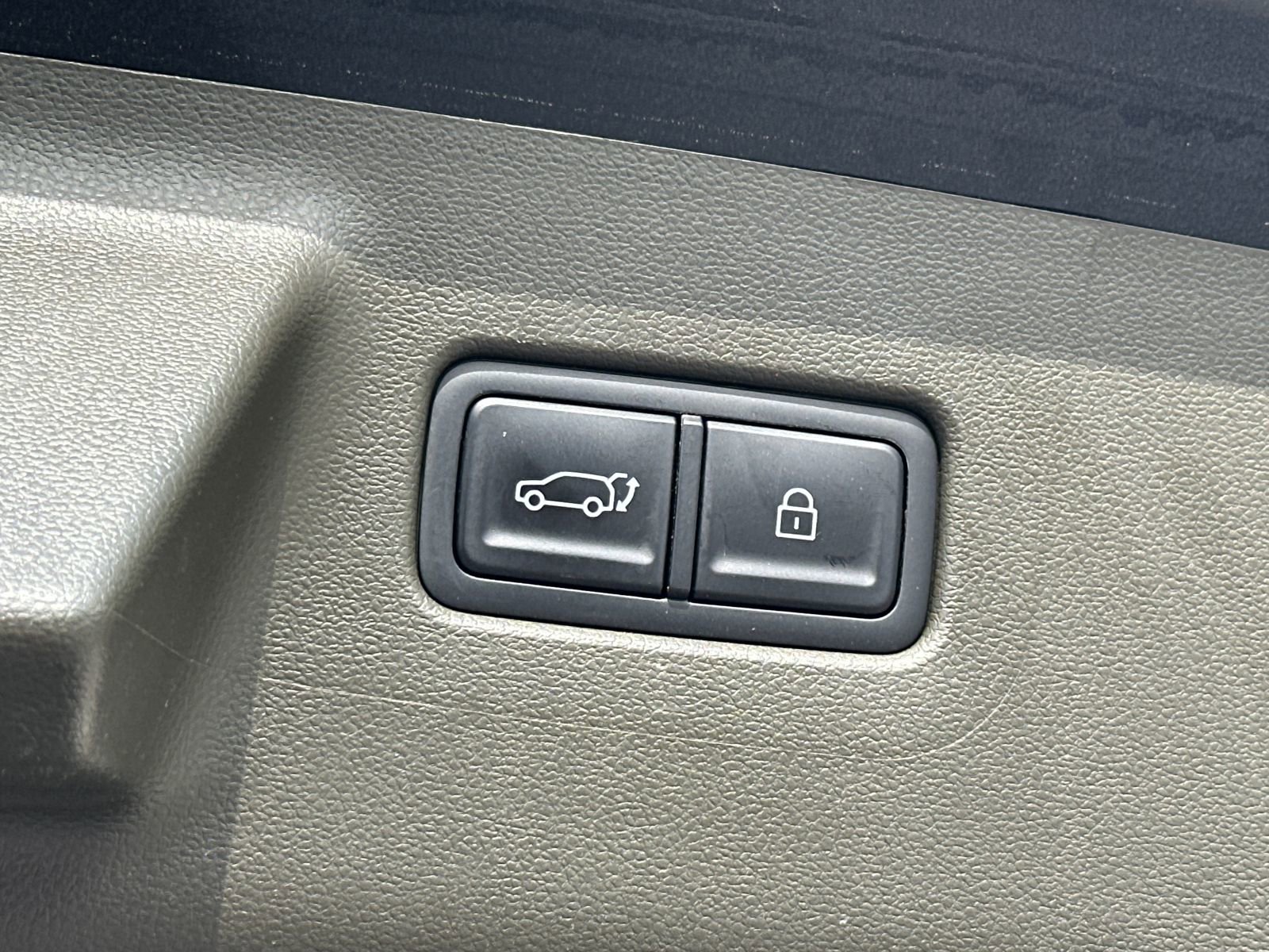 Used 2024 Hyundai Santa Fe Calligraphy image 18