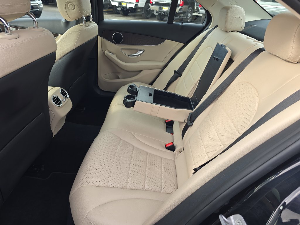 Used 2021 Mercedes-Benz C 300 4MATIC Sedan image 17