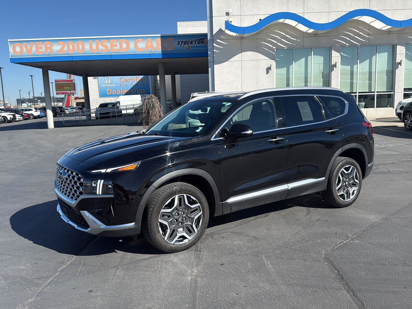 Used 2023 Hyundai Santa Fe Limited w/ Cargo Package AWD/4WD image 2