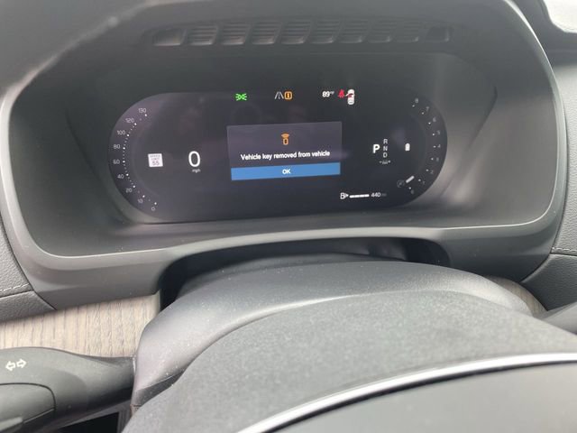 Used 2023 Volvo XC90 B6 Ultimate w/ Protection Package Premier image 12