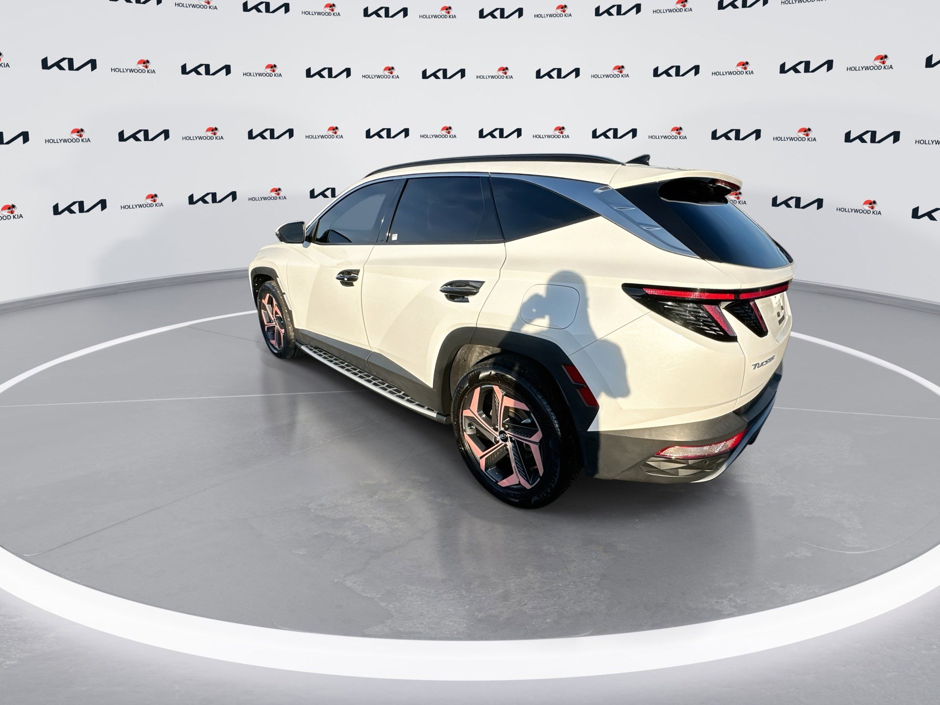 Used 2023 Hyundai Tucson Limited w/ Cargo Package image 6