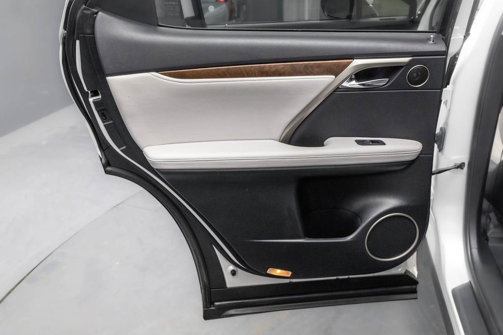 Used 2021 Lexus RX 350L 350L w/ Premium Package image 27