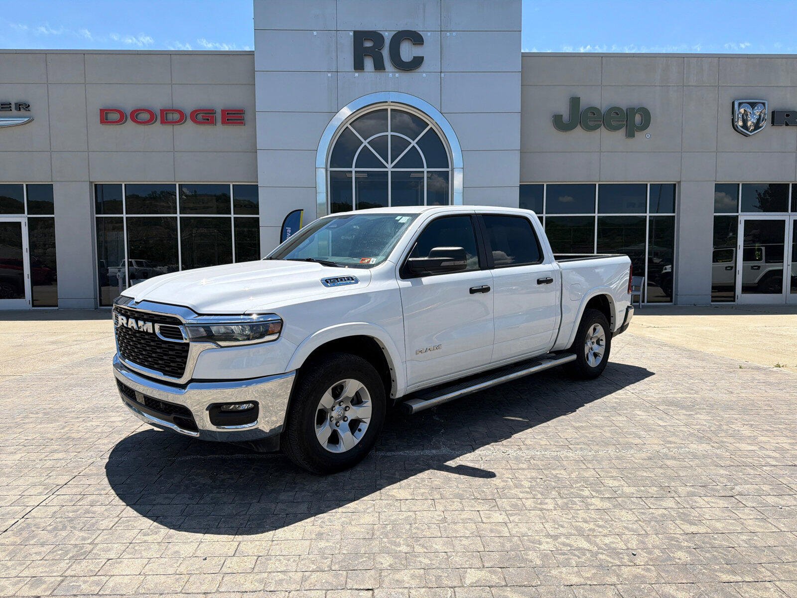 Used 2025 RAM 1500 Big Horn AWD/4WD video 1