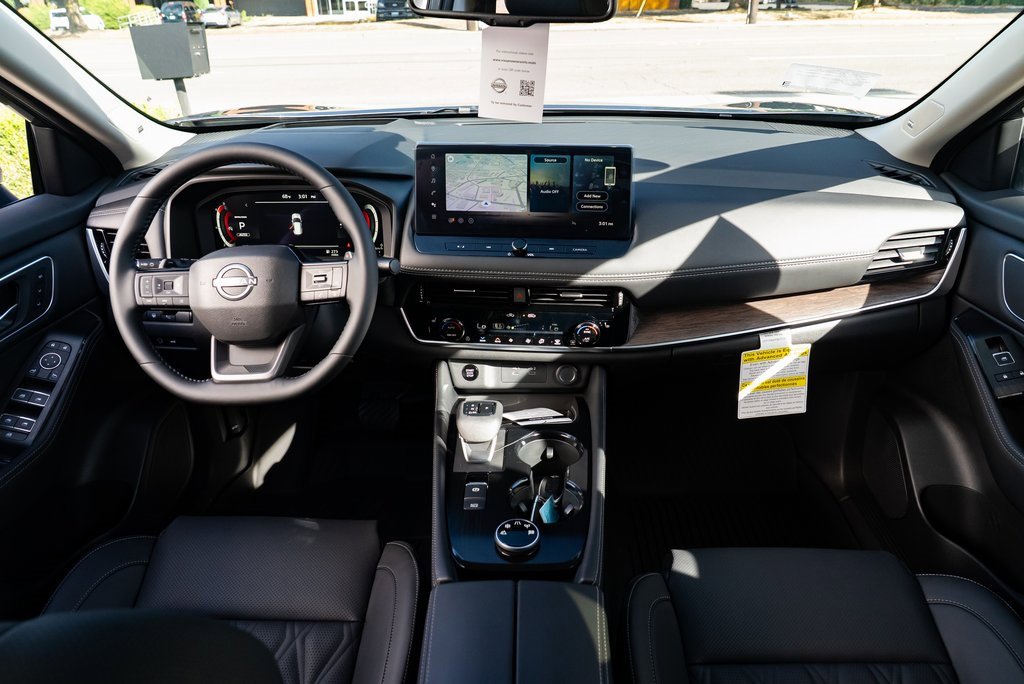 New 2026 Nissan Rogue Platinum image 9