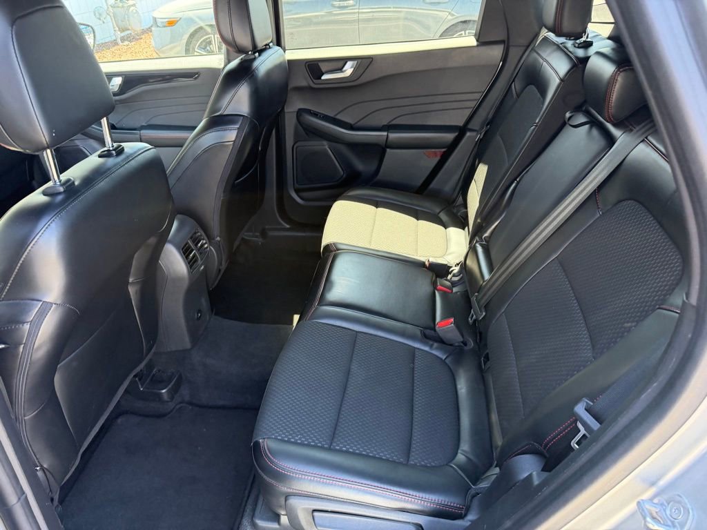 Used 2024 Ford Escape ST-Line image 5