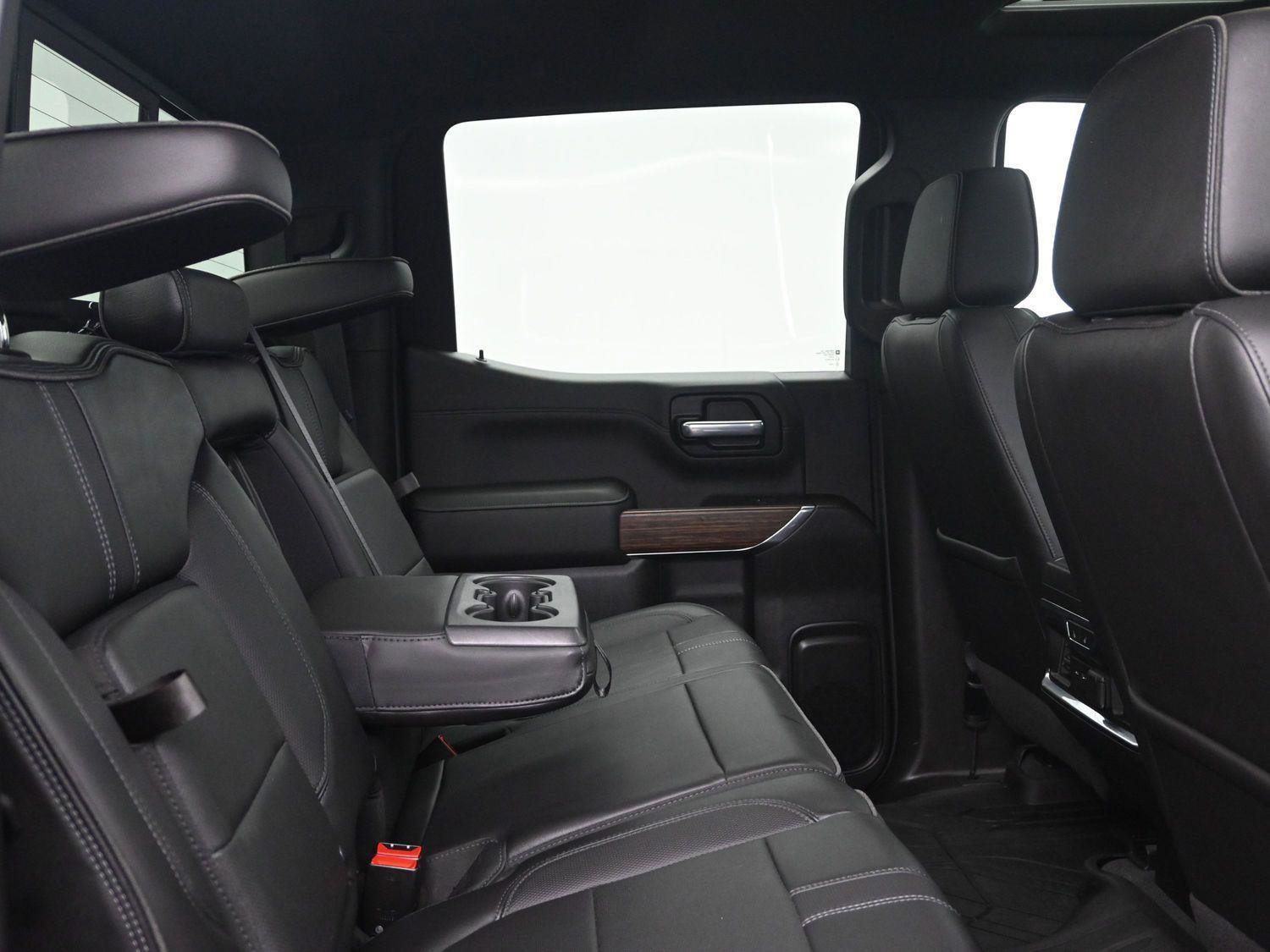 Used 2021 Chevrolet Silverado 1500 High Country image 15