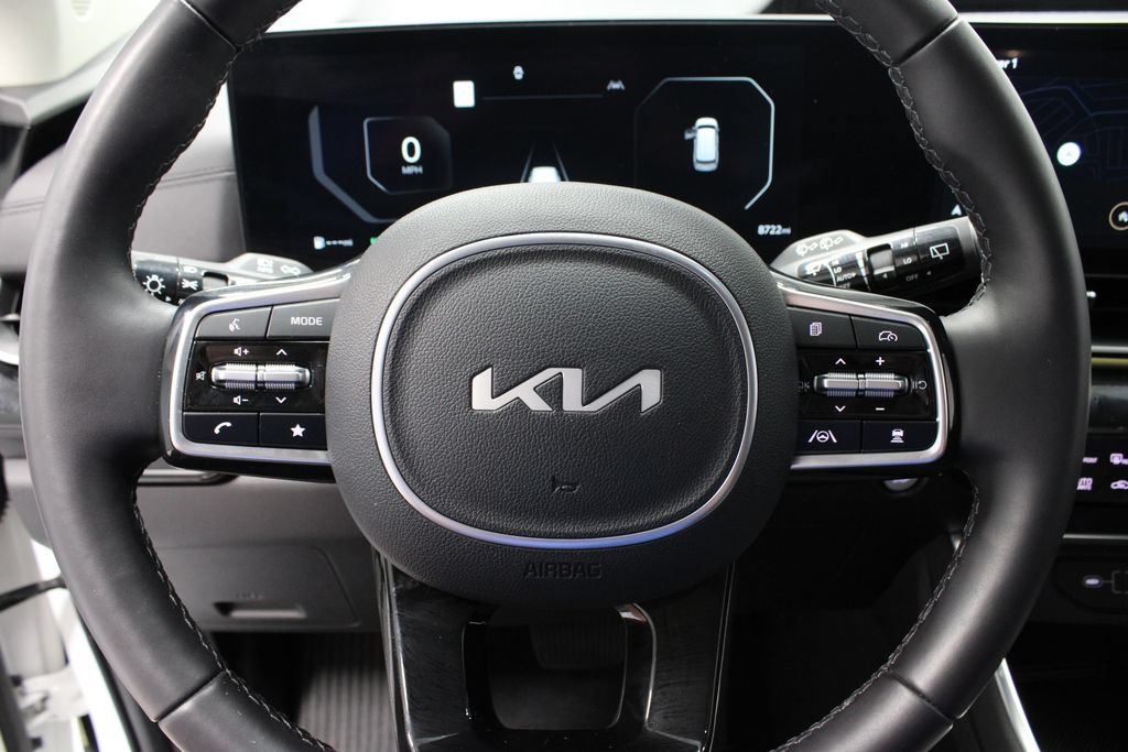 Used 2025 Kia Carnival SX Prestige FWD image 34