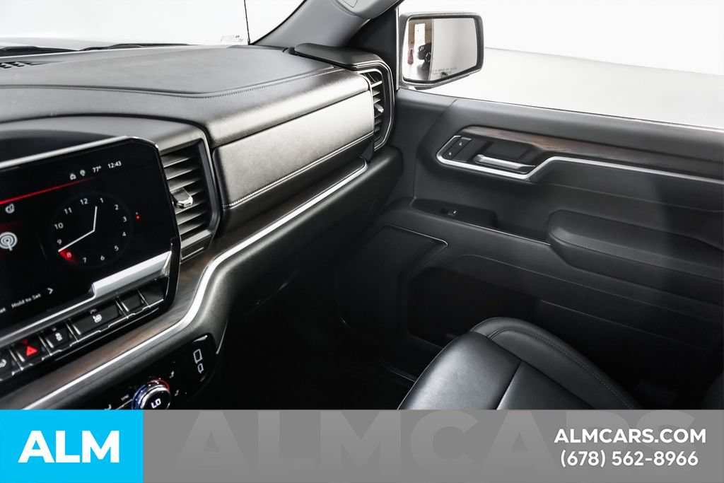 Used 2026 GMC Sierra 1500 SLT AWD/4WD image 40