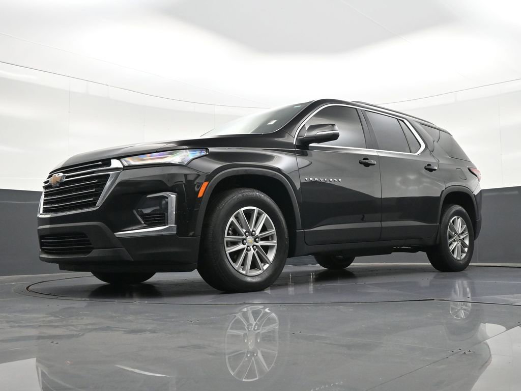 Used 2023 Chevrolet Traverse LT image 24