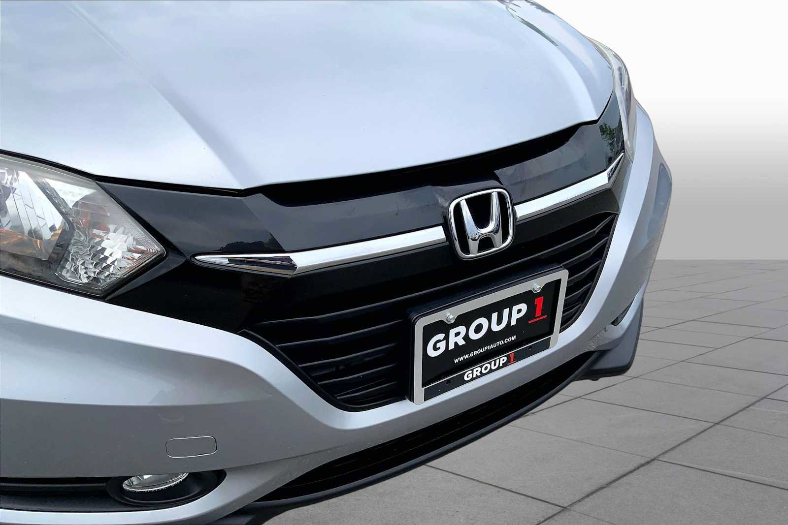 Used 2017 Honda HR-V EX image 32