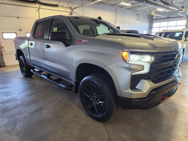 Used 2025 Chevrolet Silverado 1500 LT Trail Boss w/ Convenience Package II AWD/4WD image 6