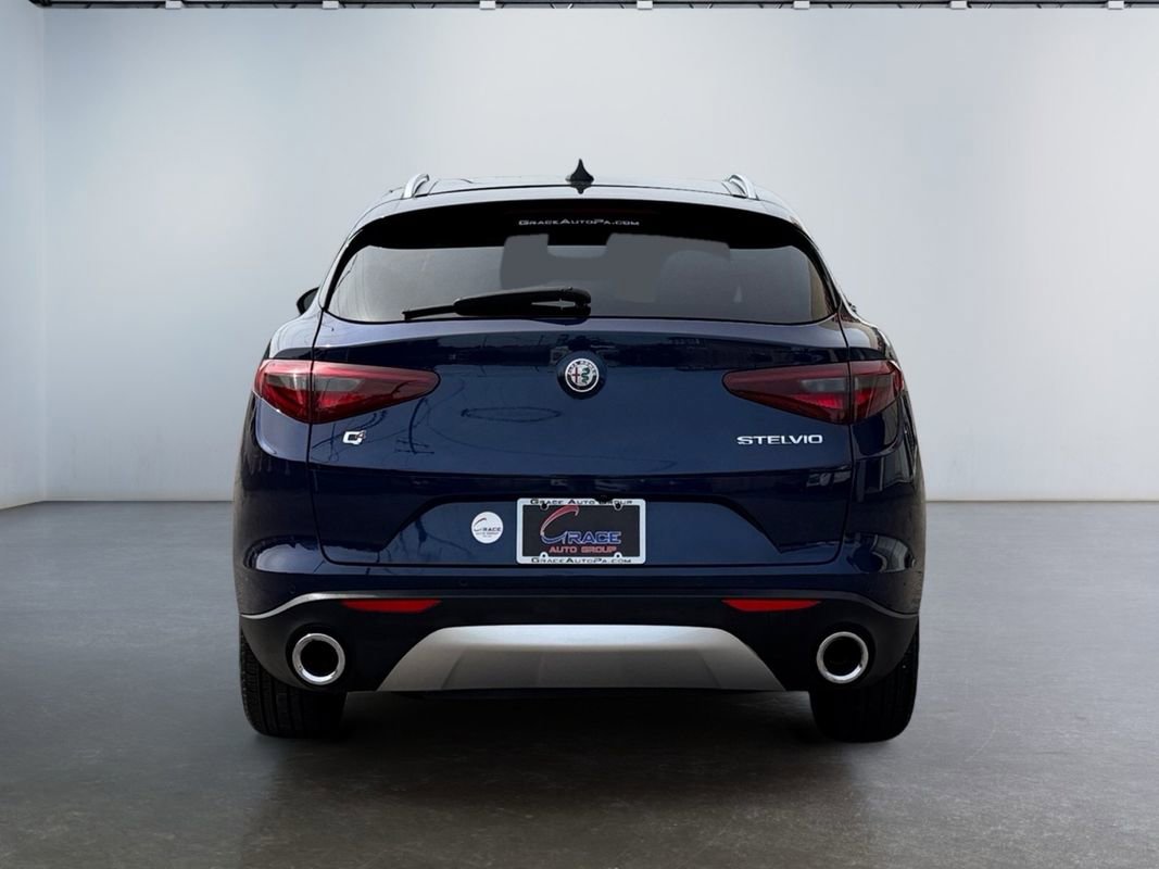 Used 2021 Alfa Romeo Stelvio Sprint w/ Sun & Sound Package AWD/4WD image 7
