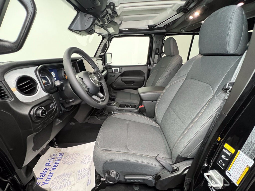 New 2026 Jeep Gladiator Sport AWD/4WD image 4