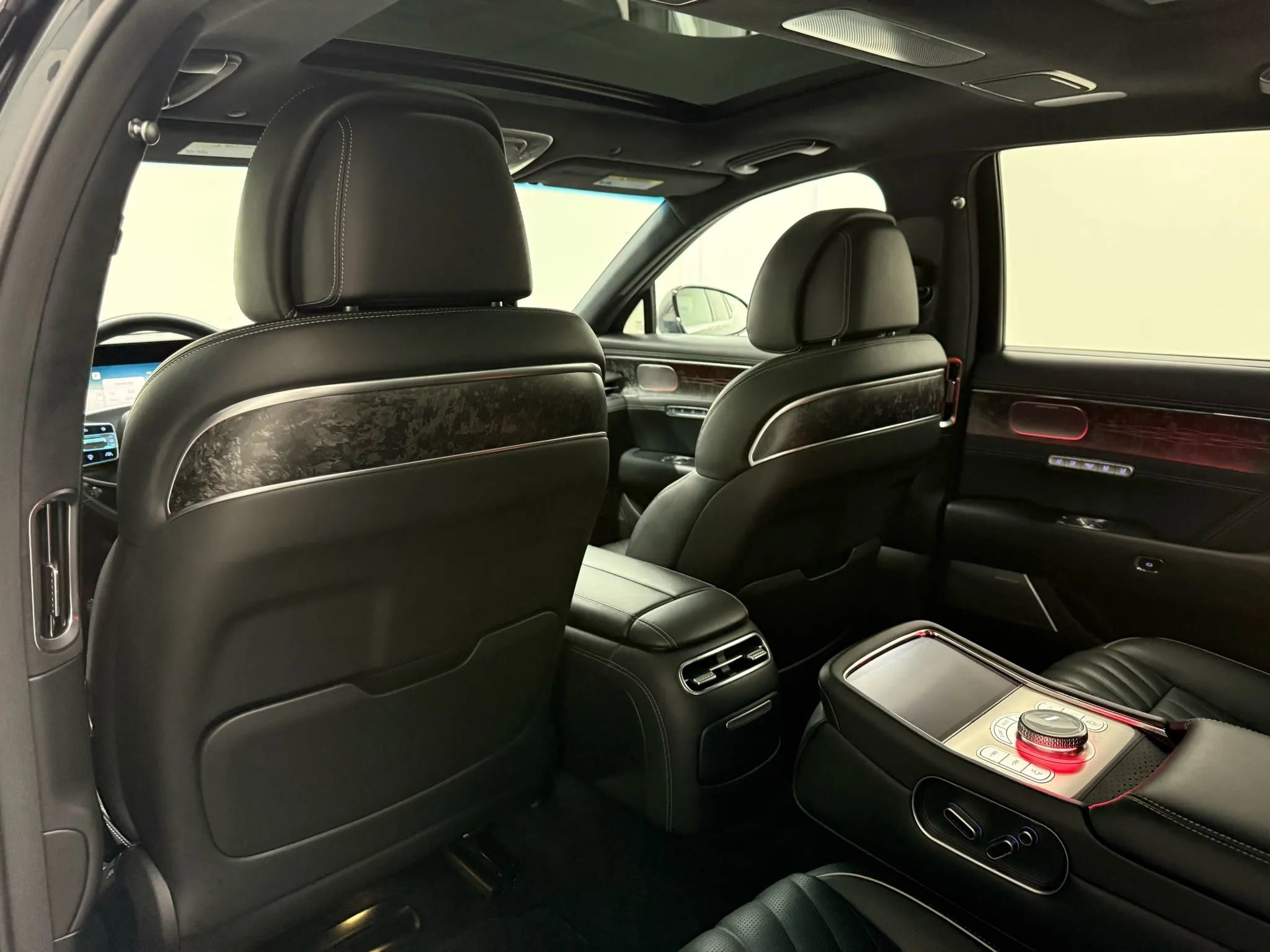 Used 2023 Genesis G90 3.5T image 14