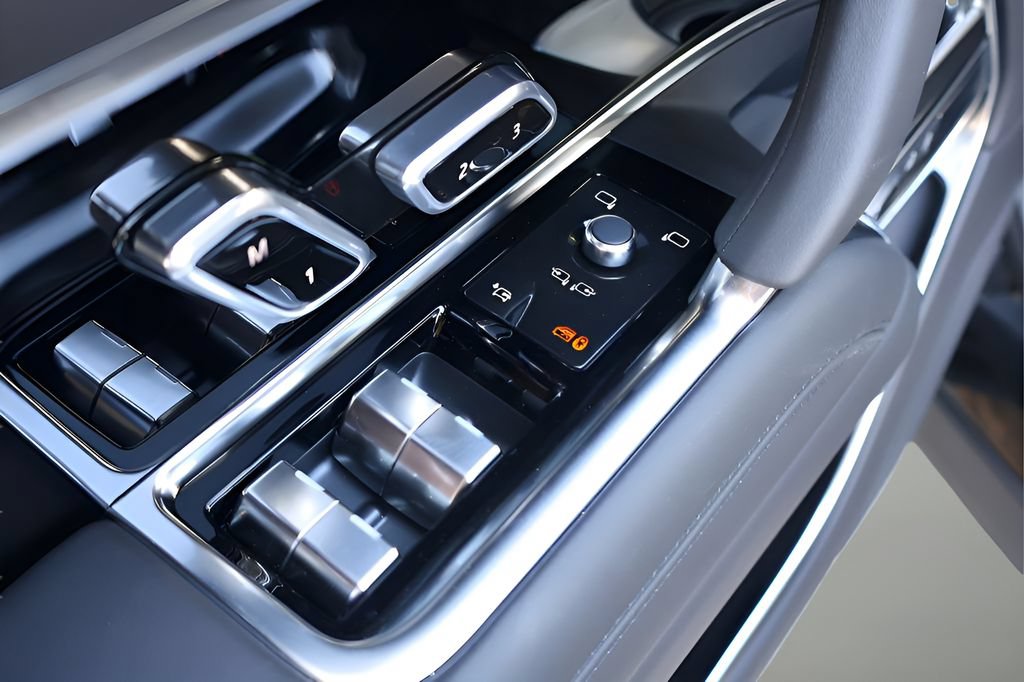 New 2026 Land Rover Range Rover SE AWD/4WD image 11