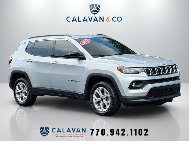 Used 2025 Jeep Compass Latitude AWD/4WD image 1
