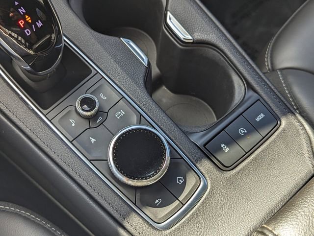 Used 2025 Cadillac XT4 Premium Luxury image 27