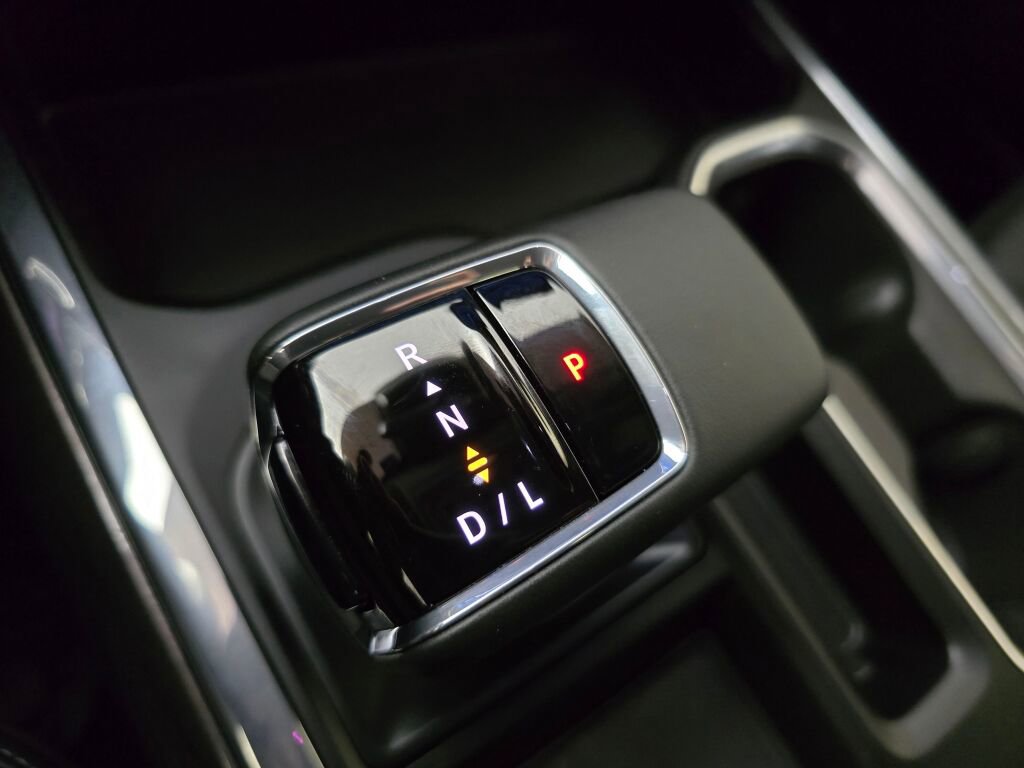 Used 2024 Chevrolet Silverado 1500 LTZ w/ Technology Package image 33