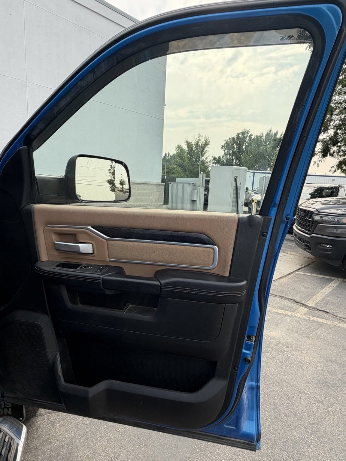 Used 2021 RAM 3500 Big Horn AWD/4WD image 22