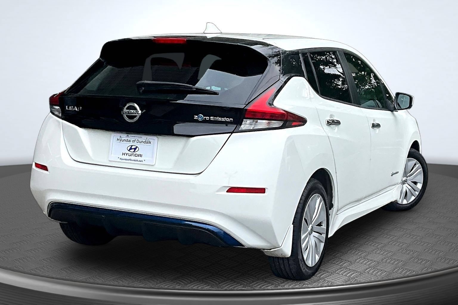 Used 2018 Nissan Leaf S w/ S Charge Package FWD image 6