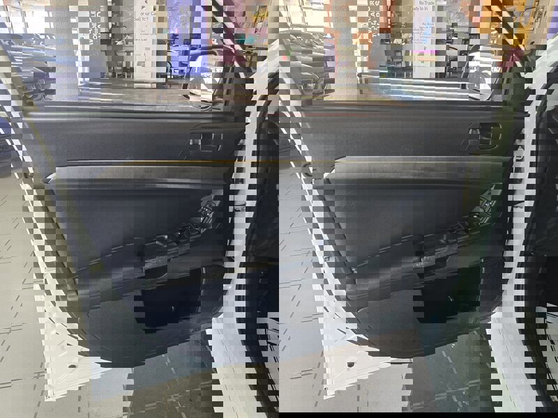 Used 2014 Mitsubishi Lancer ES image 7