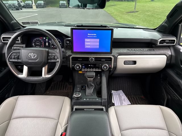 Used 2024 Toyota Tacoma Limited w/ Limited Package (LT) AWD/4WD image 18